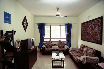 Oyo Apartments Kalyani Nagar プネ エクステリア 写真